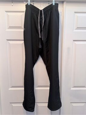 UNDER ARMOUR NWT SWEAT PANTS 

SIZE-XXL